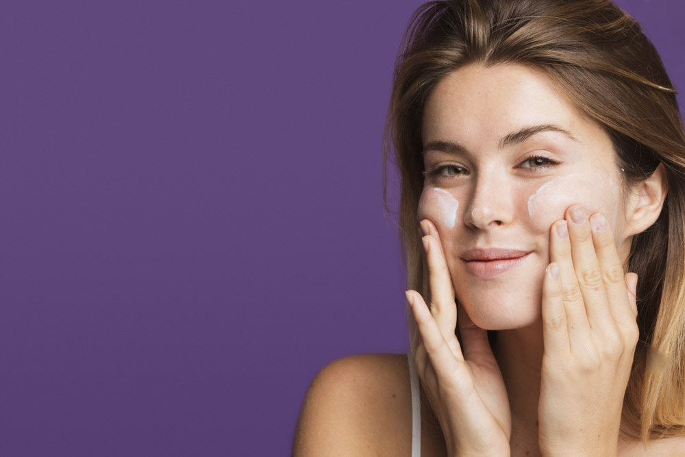 Applicazione Struccante Viso