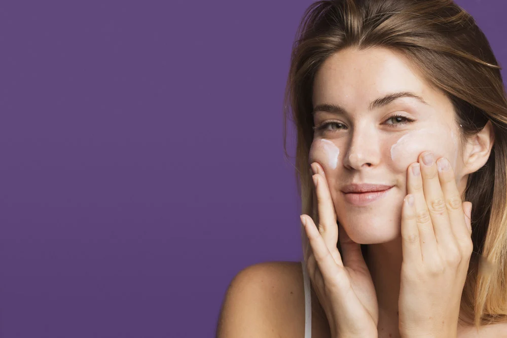 Applicazione Struccante Viso